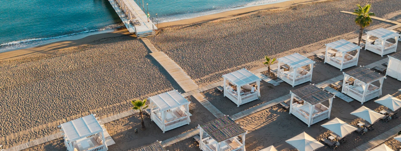 Discover our pavilion and pier