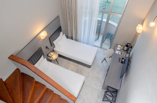 Room image 4