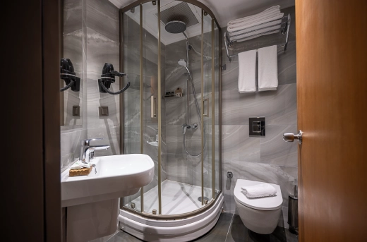 Room image 5